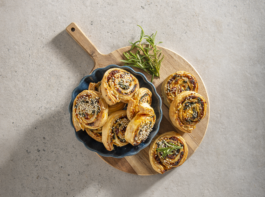 Spinach, Feta & Sun-Dried Tomato Puff Pastry Pinwheels